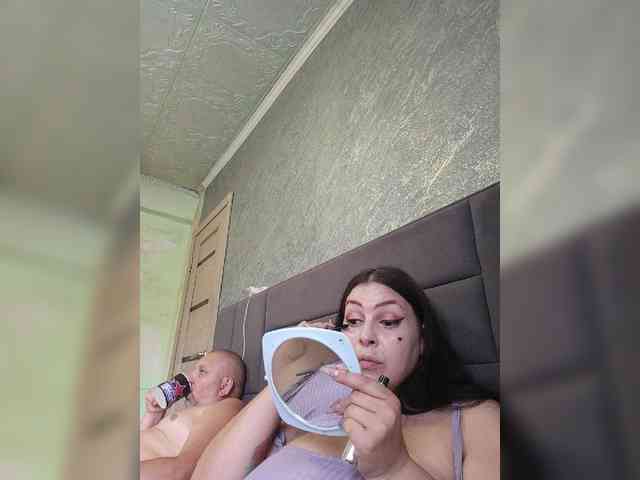Cleopatra1990 webcam
