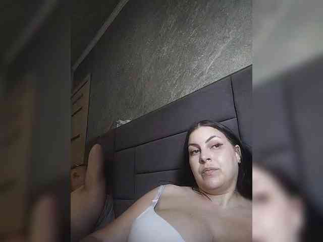 Cleopatra1990 webcam