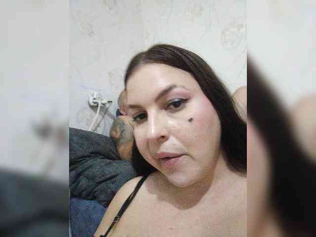 Cleopatra1990 webcam