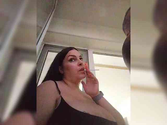 Cleopatra1990 webcam