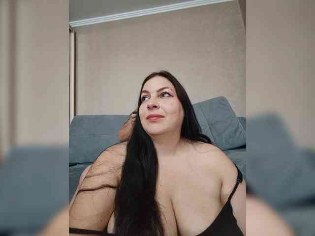 Cleopatra1990 webcam