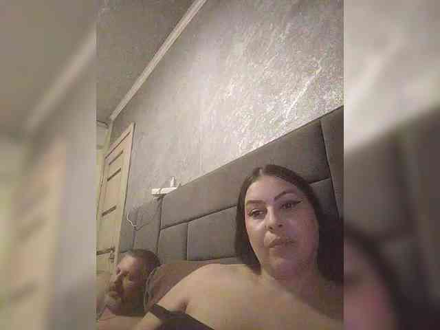 Este modelo está en vivo ahora. kissmabont