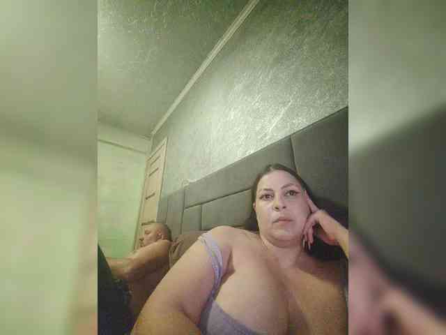 Cleopatra1990 webcam
