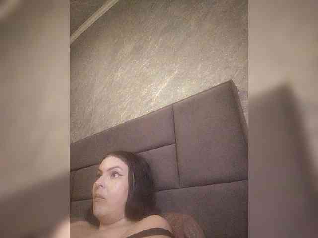 Cleopatra1990 webcam