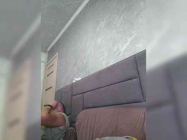 Cleopatra1990 webcam