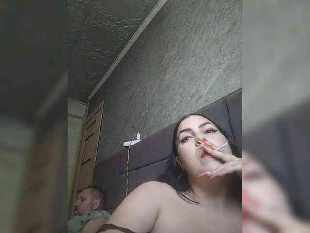 Cleopatra1990 webcam