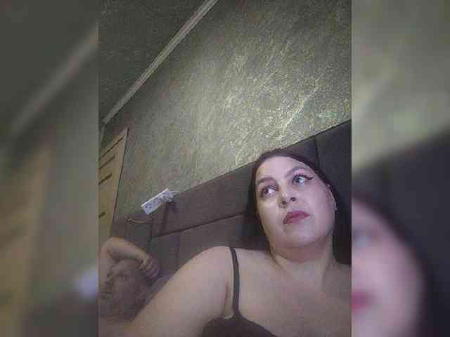 Cleopatra1990 webcam