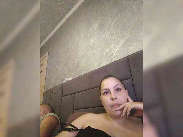 Cleopatra1990 webcam
