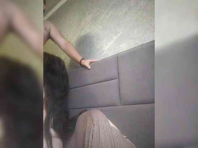 Cleopatra1990 webcam