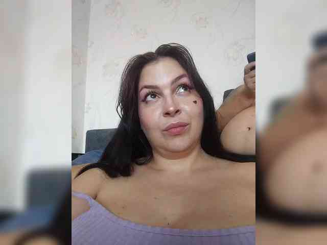 Cleopatra1990 webcam
