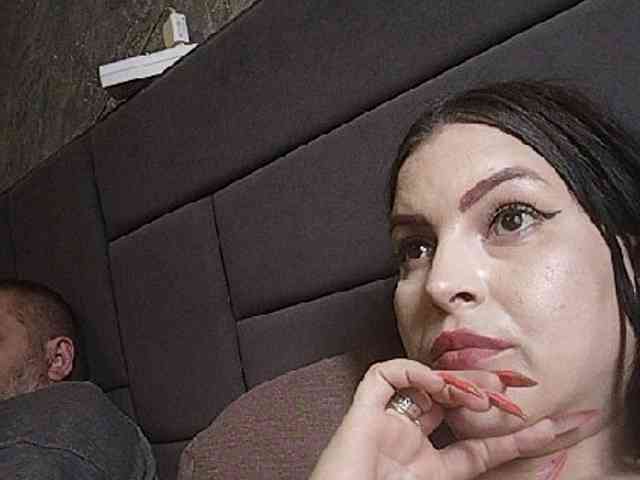 Cleopatra1990 webcam