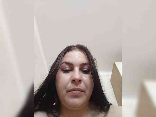 Cleopatra1990 webcam