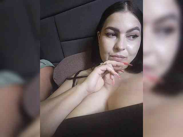 Cleopatra1990 webcam