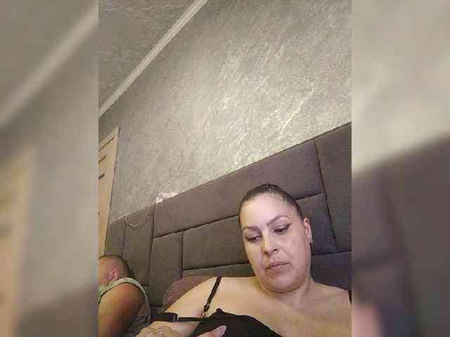 Cleopatra1990 webcam