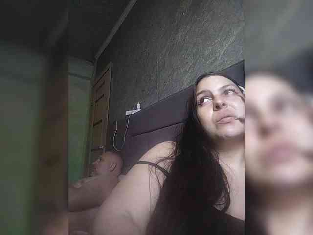 Cleopatra1990 webcam