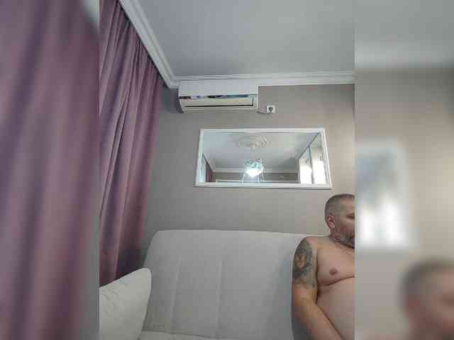 Cleopatra1990 webcam