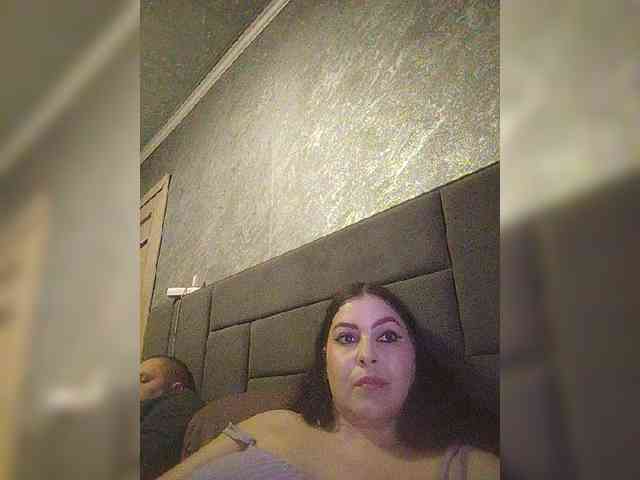 Cleopatra1990 webcam