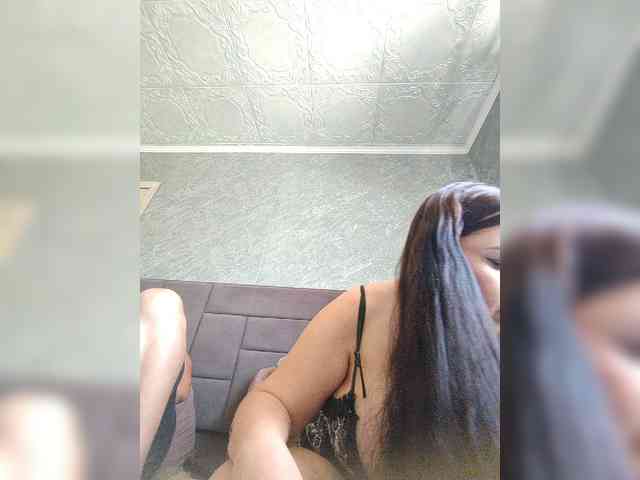 Cleopatra1990 webcam