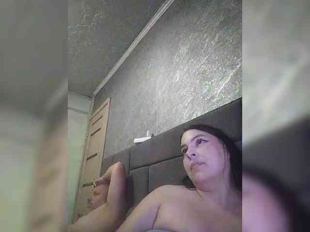 Cleopatra1990 webcam