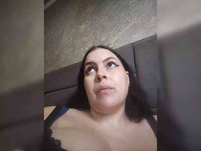 Cleopatra1990 webcam