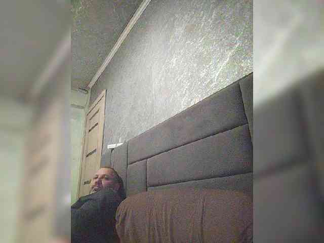 Cleopatra1990 webcam