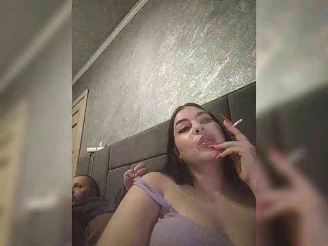 Cleopatra1990 webcam