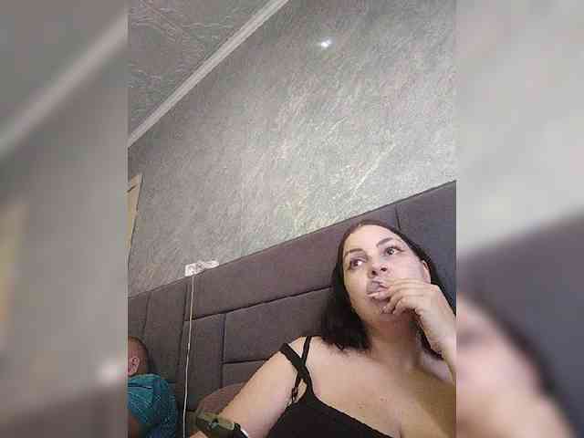 Cleopatra1990 webcam