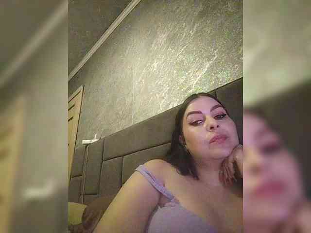 Cleopatra1990 webcam