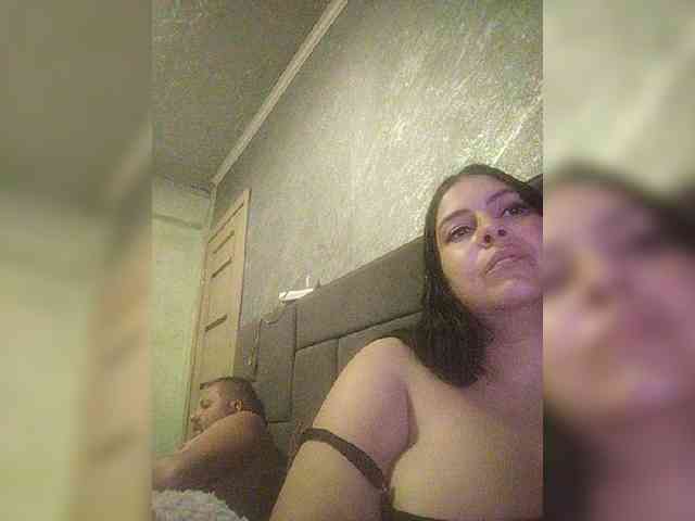 Cleopatra1990 webcam