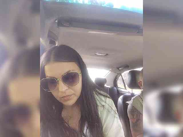 Cleopatra1990 webcam