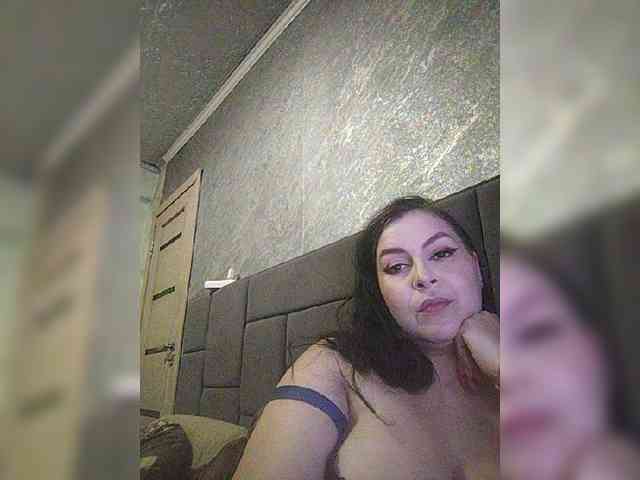 Cleopatra1990 webcam