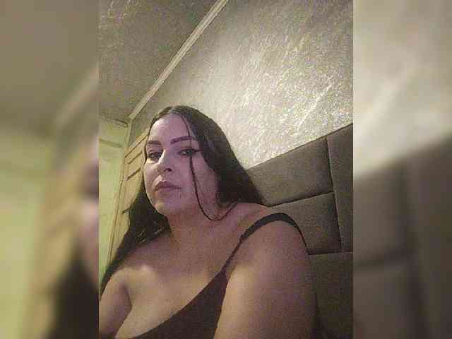 Cleopatra1990 webcam