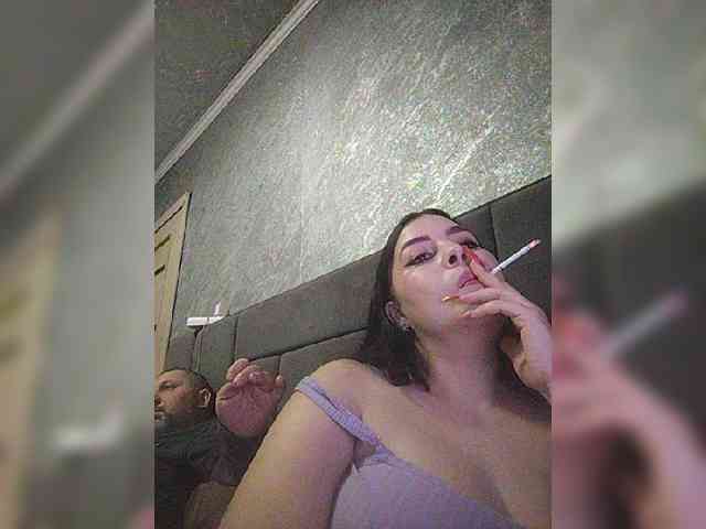 Cleopatra1990 webcam