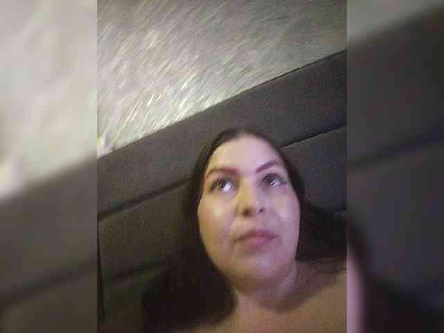 Cleopatra1990 webcam