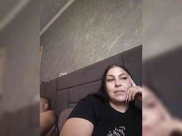 Cleopatra1990 webcam
