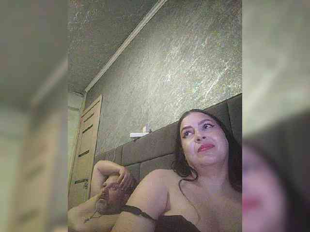 Cleopatra1990 webcam