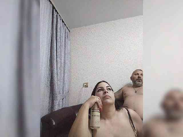 Cleopatra1990 webcam