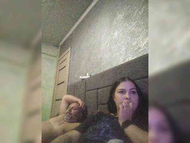 Cleopatra1990 webcam