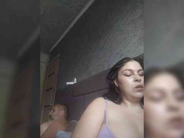 Cleopatra1990 webcam