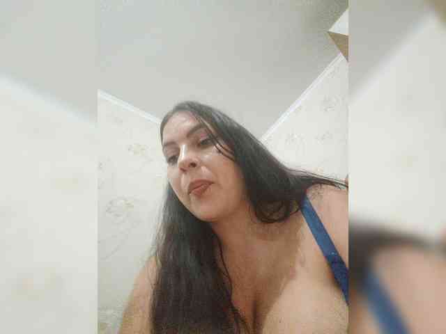 Cleopatra1990 webcam