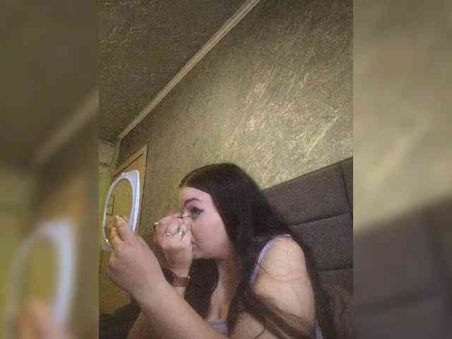 Cleopatra1990 webcam