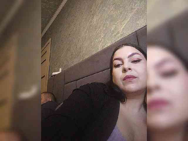 Cleopatra1990 webcam