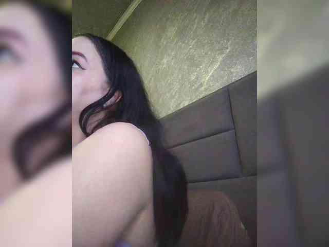 Cleopatra1990 webcam