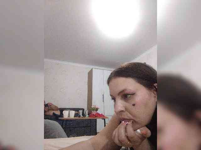 Cleopatra1990 webcam