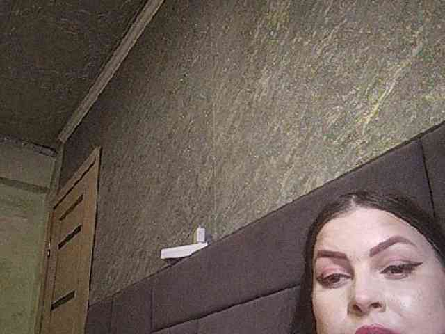 Cleopatra1990 webcam