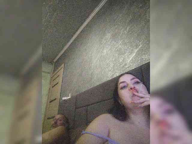 Cleopatra1990 webcam