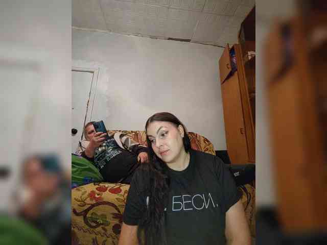 Cleopatra1990 webcam