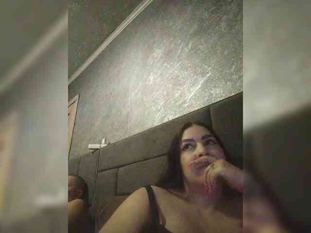 Cleopatra1990 webcam