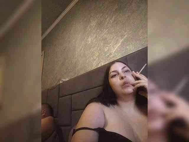 Cleopatra1990 webcam