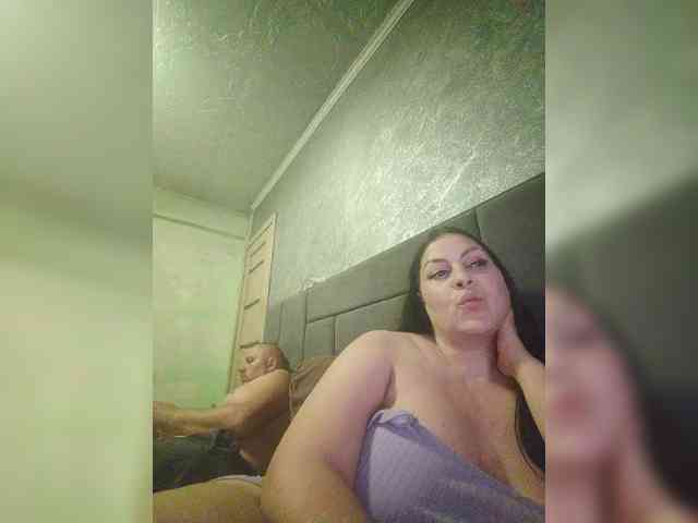 Cleopatra1990 webcam